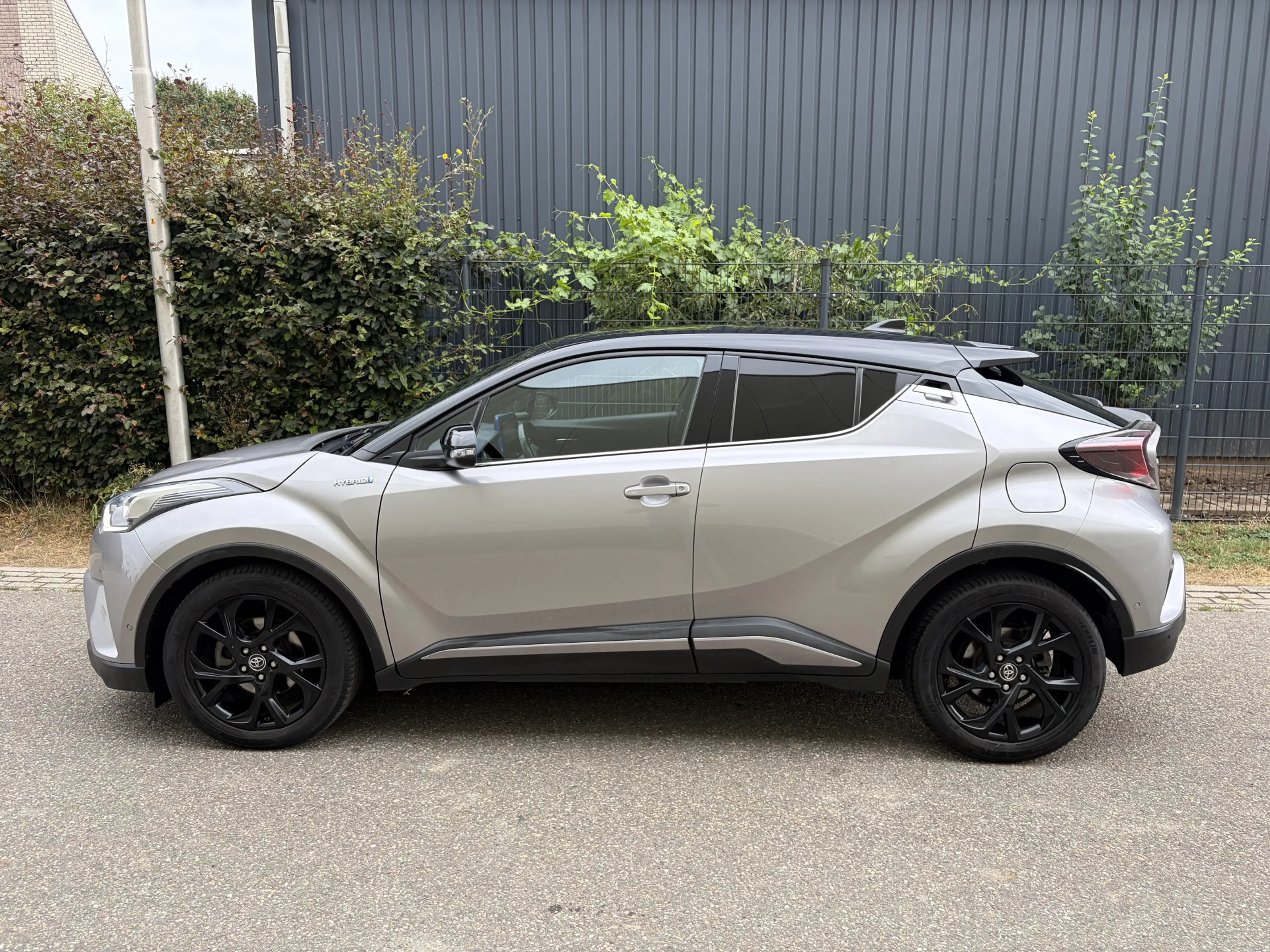 Toyota C-HR 1.8 Hybrid Bi-Tone Plus / AUTOMAAT / LEER / NAVI / — photo 19