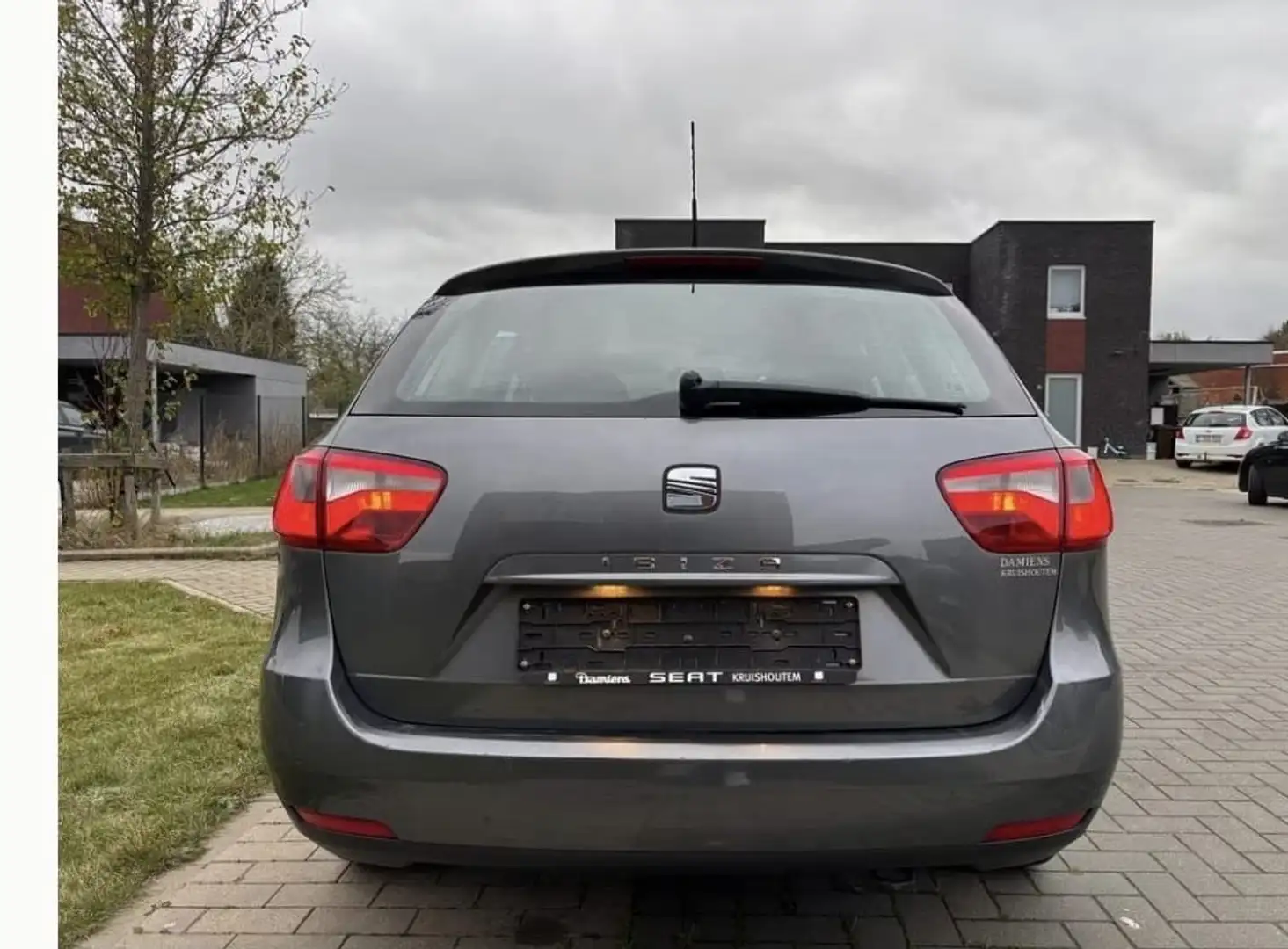 SEAT Ibiza Sport Gris - 2