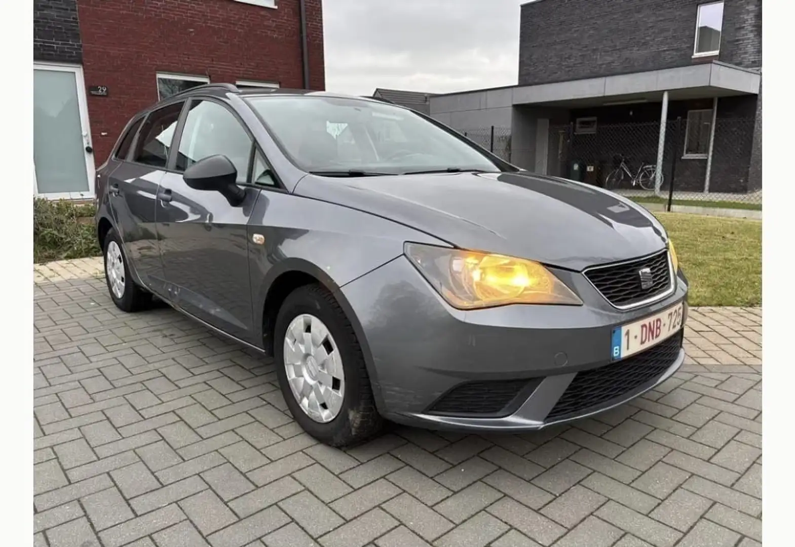 SEAT Ibiza Sport Gris - 1