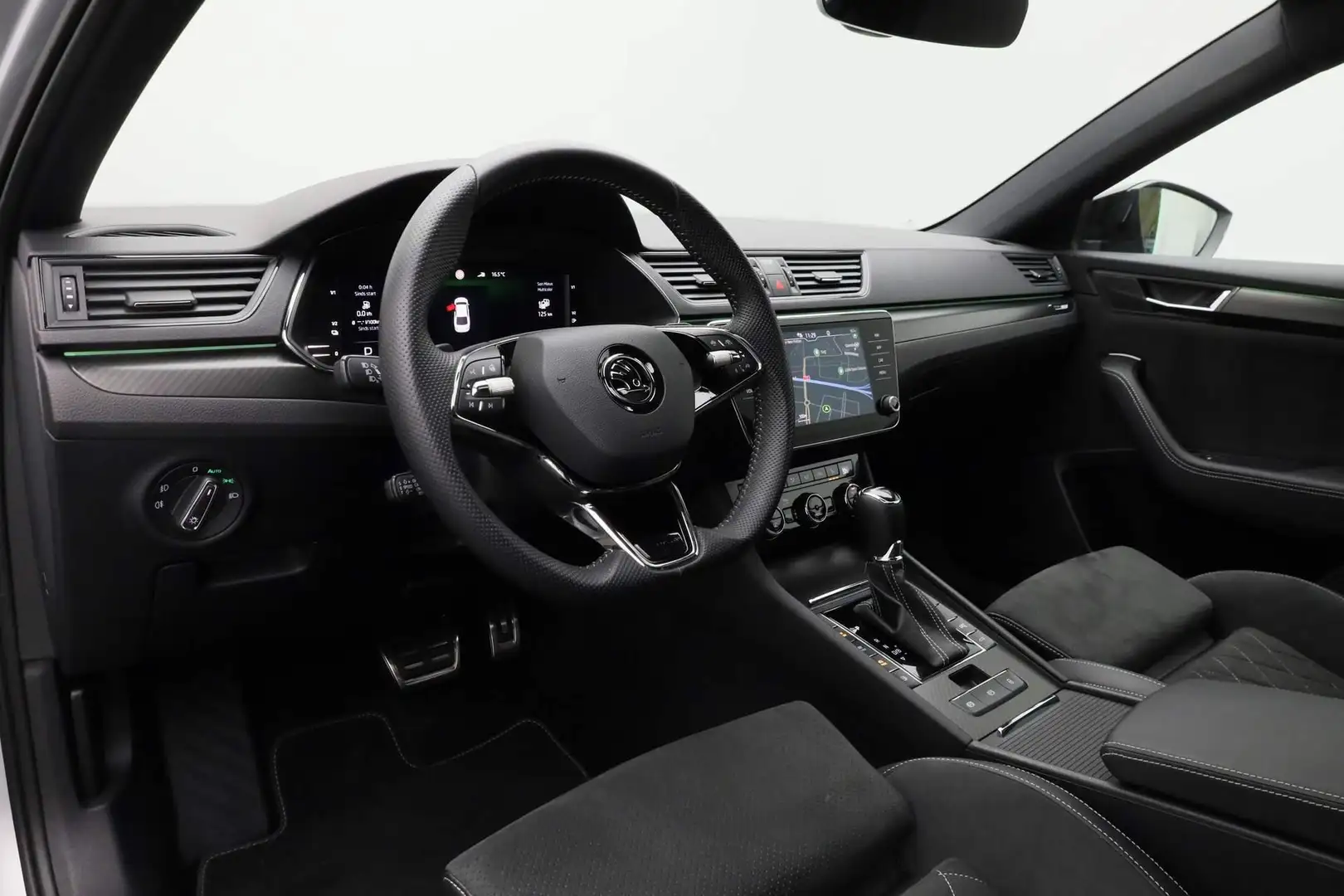Skoda Superb 1.4 TSI 218 pk DSG iV PHEV Sportline Business Skod Plateado - 2