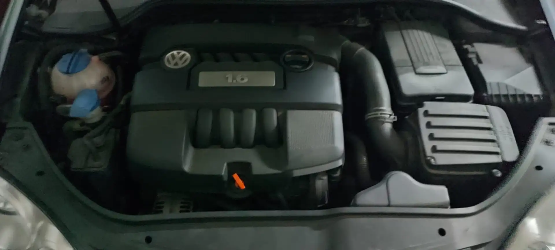 Volkswagen Jetta 1.6 trendline con faros anti niebla Gris - 1