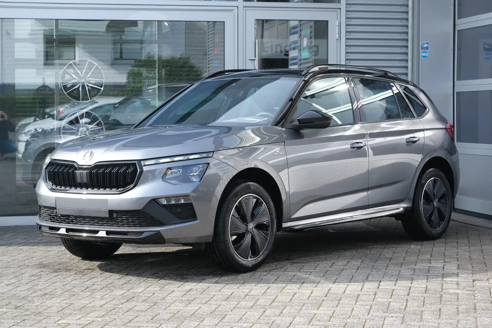 Skoda Kamiq Monte Carlo 1.0 TSI Matrix Panodach Kamera Gara... Grigio - 1