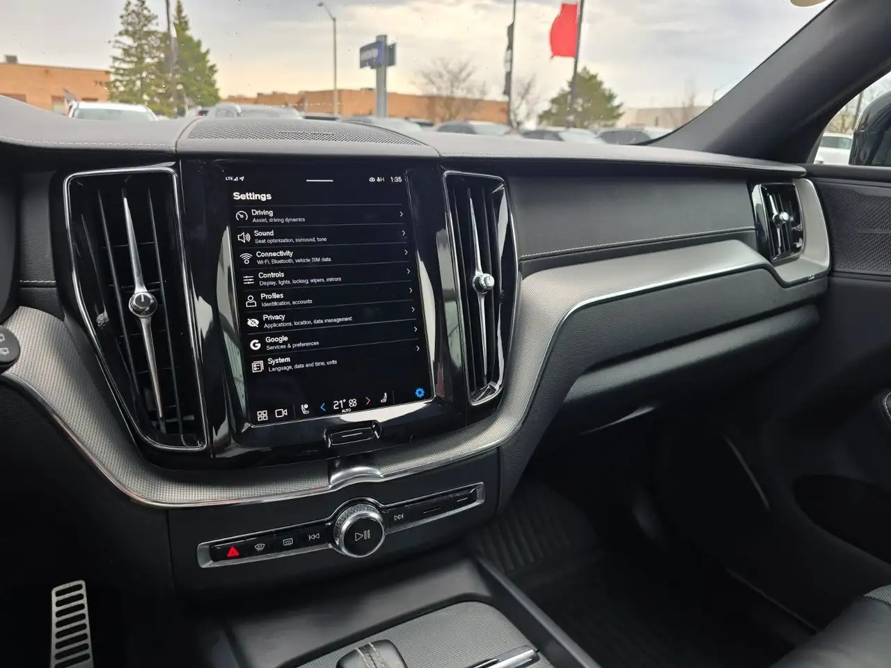 Volvo XC60 снимка Volvo XC60