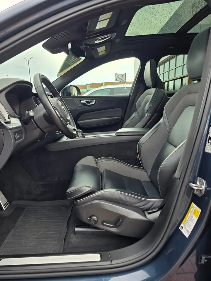Volvo XC60 снимка Volvo XC60