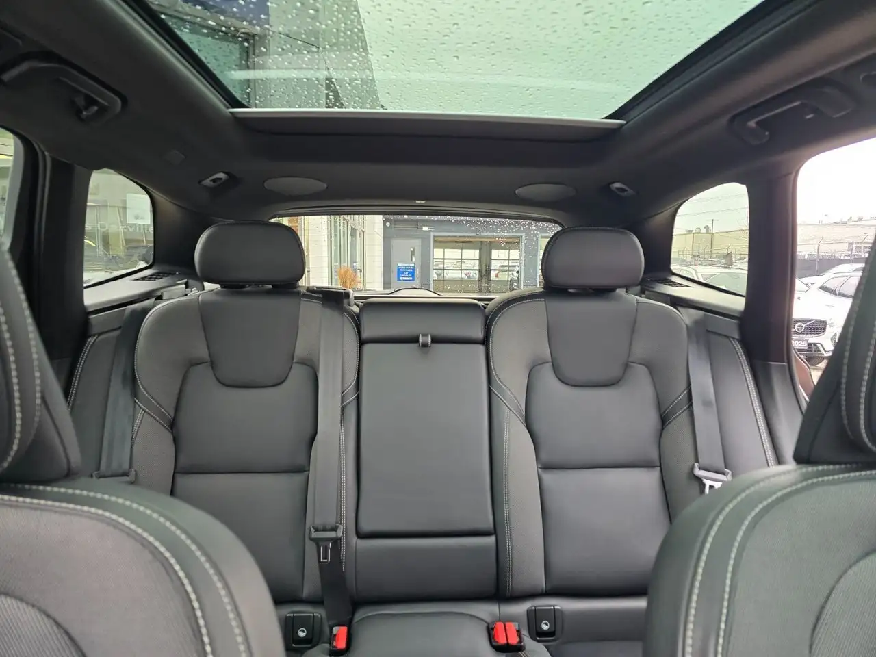 Volvo XC60 снимка Volvo XC60
