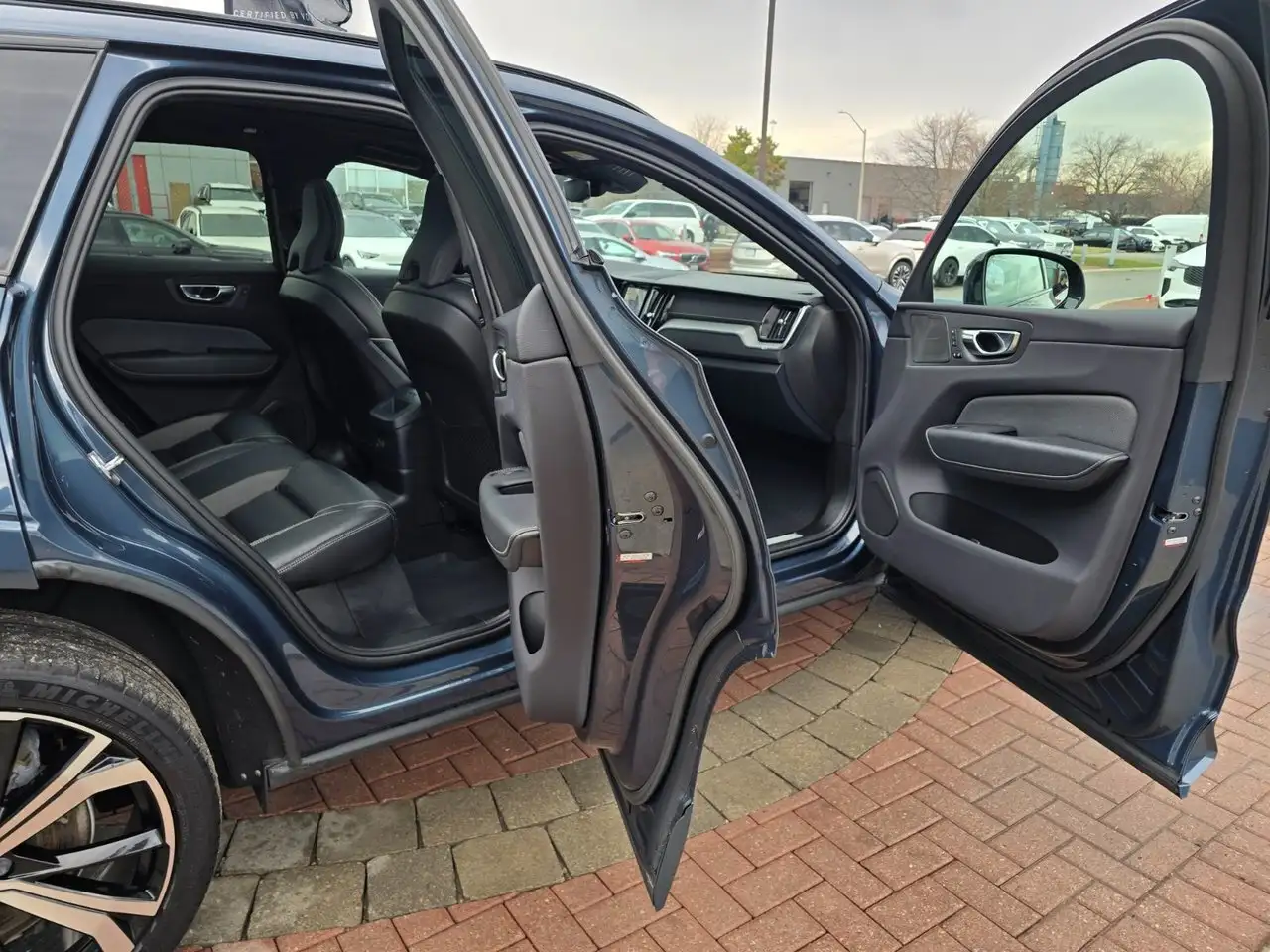 Volvo XC60 снимка Volvo XC60