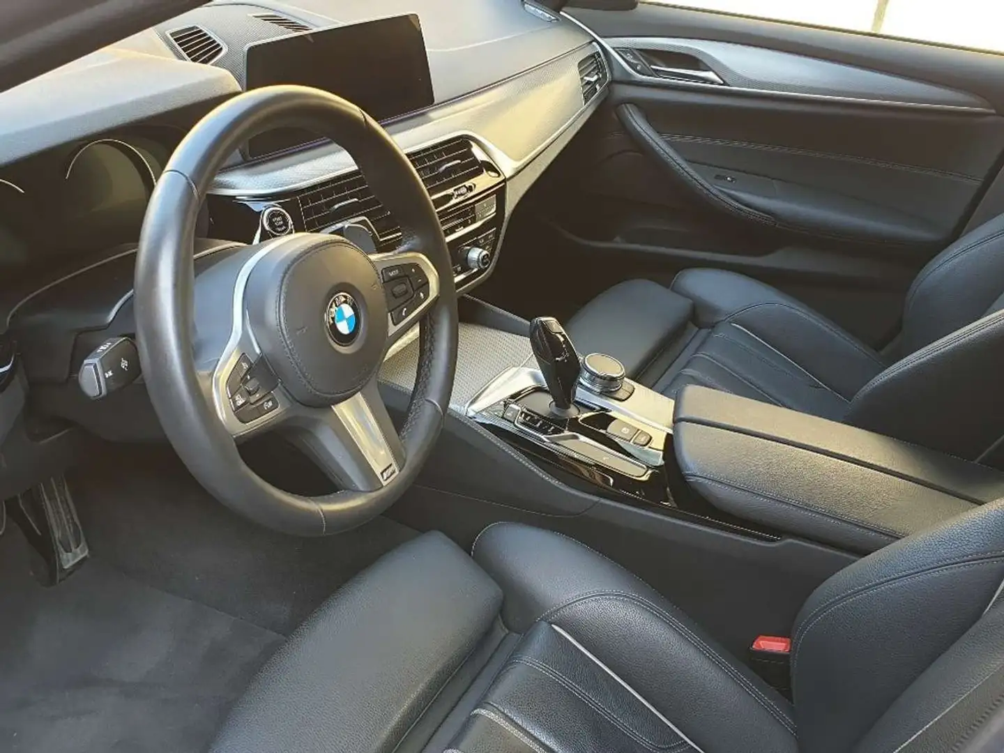 BMW 520 520d Touring xdrive Msport auto - 2