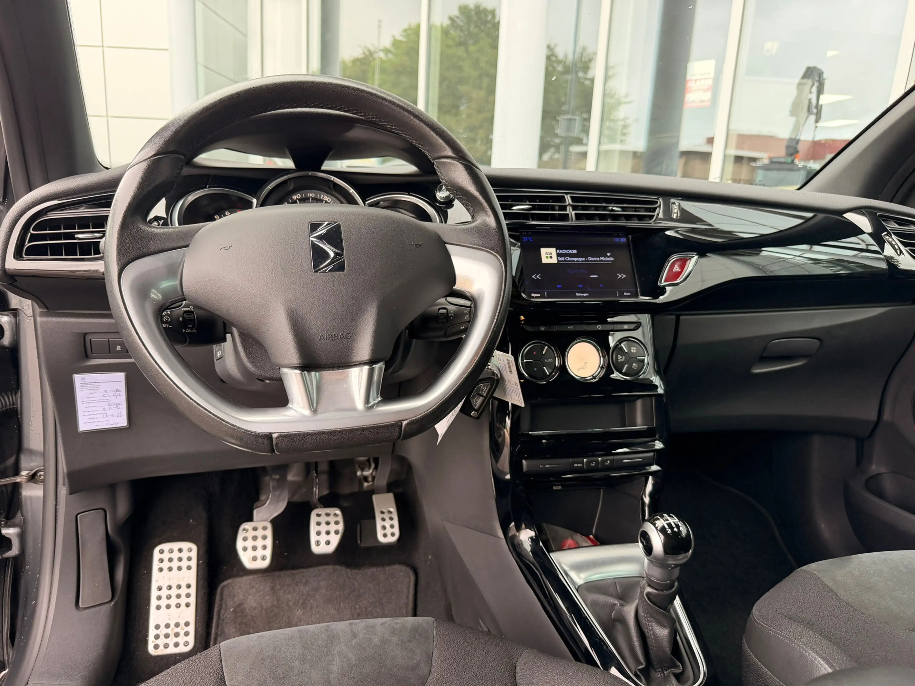 DS Automobiles DS 3 1.2 PureTech So Chic|Eerste eigenaar|Navi|Pdc|Xeno — photo 3