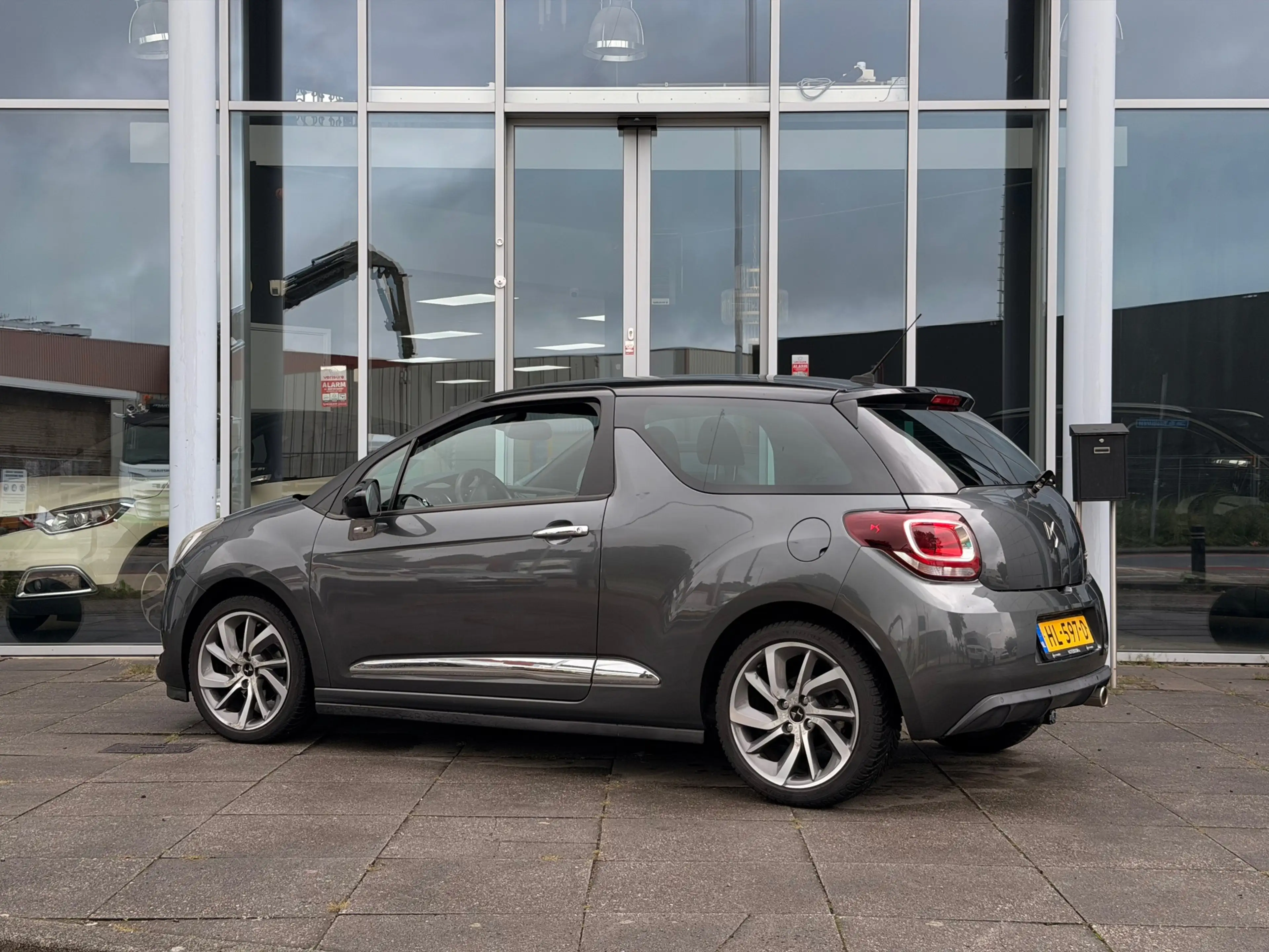 DS Automobiles DS 3 1.2 PureTech So Chic|Eerste eigenaar|Navi|Pdc|Xeno — photo 6