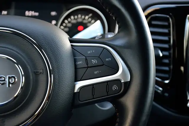 Jeep Compass view 11