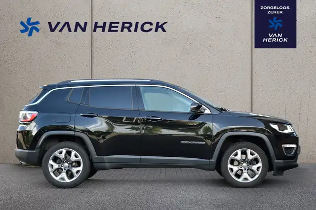 Jeep Compass view 3