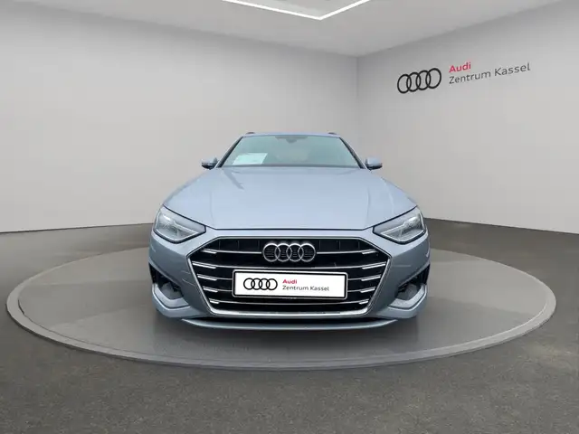 Audi A4 view 10