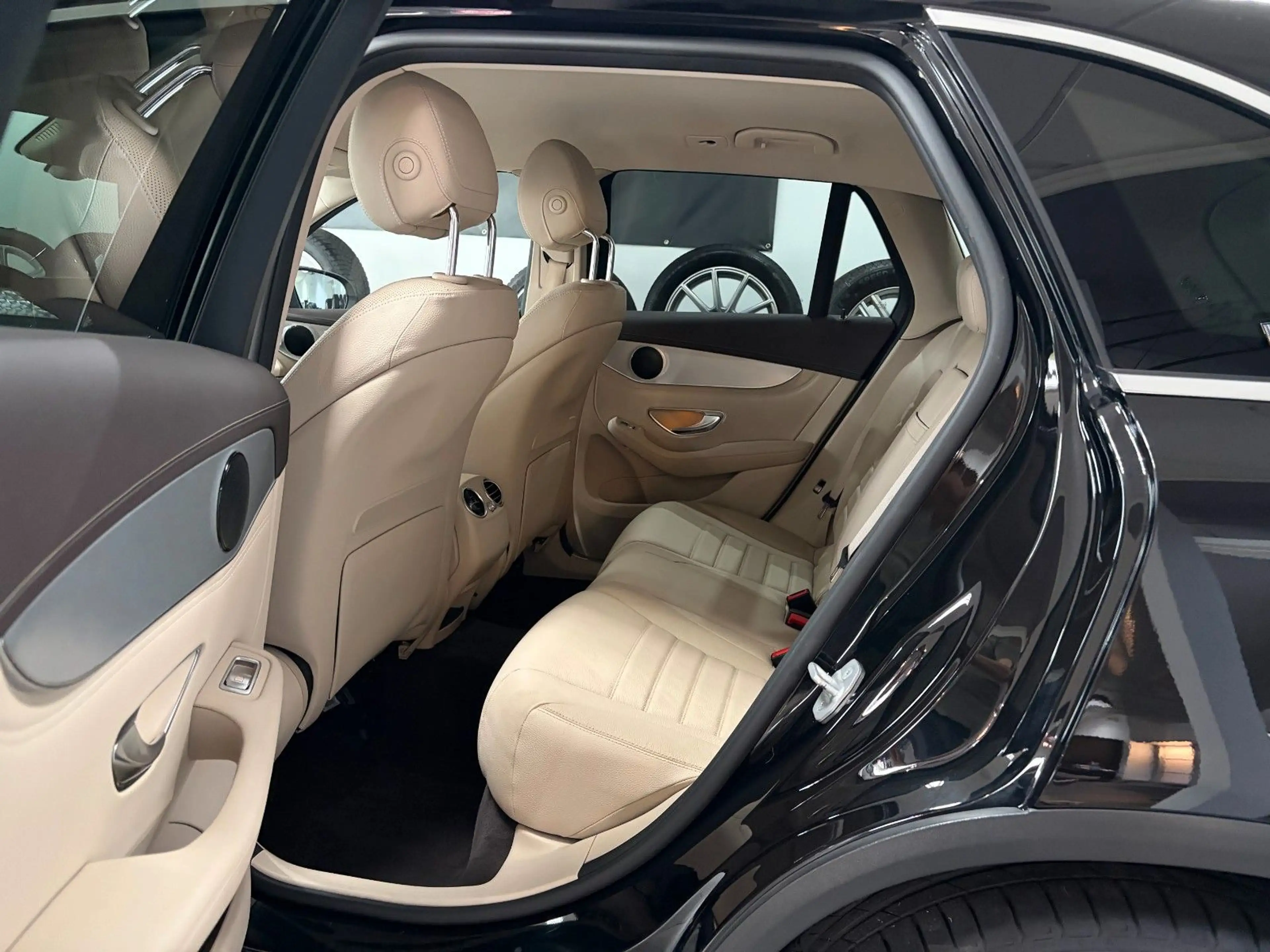 Mercedes-Benz GLC 250 Exclusive*AHK*Distro*Comand*ILS*Standhz* — photo 27