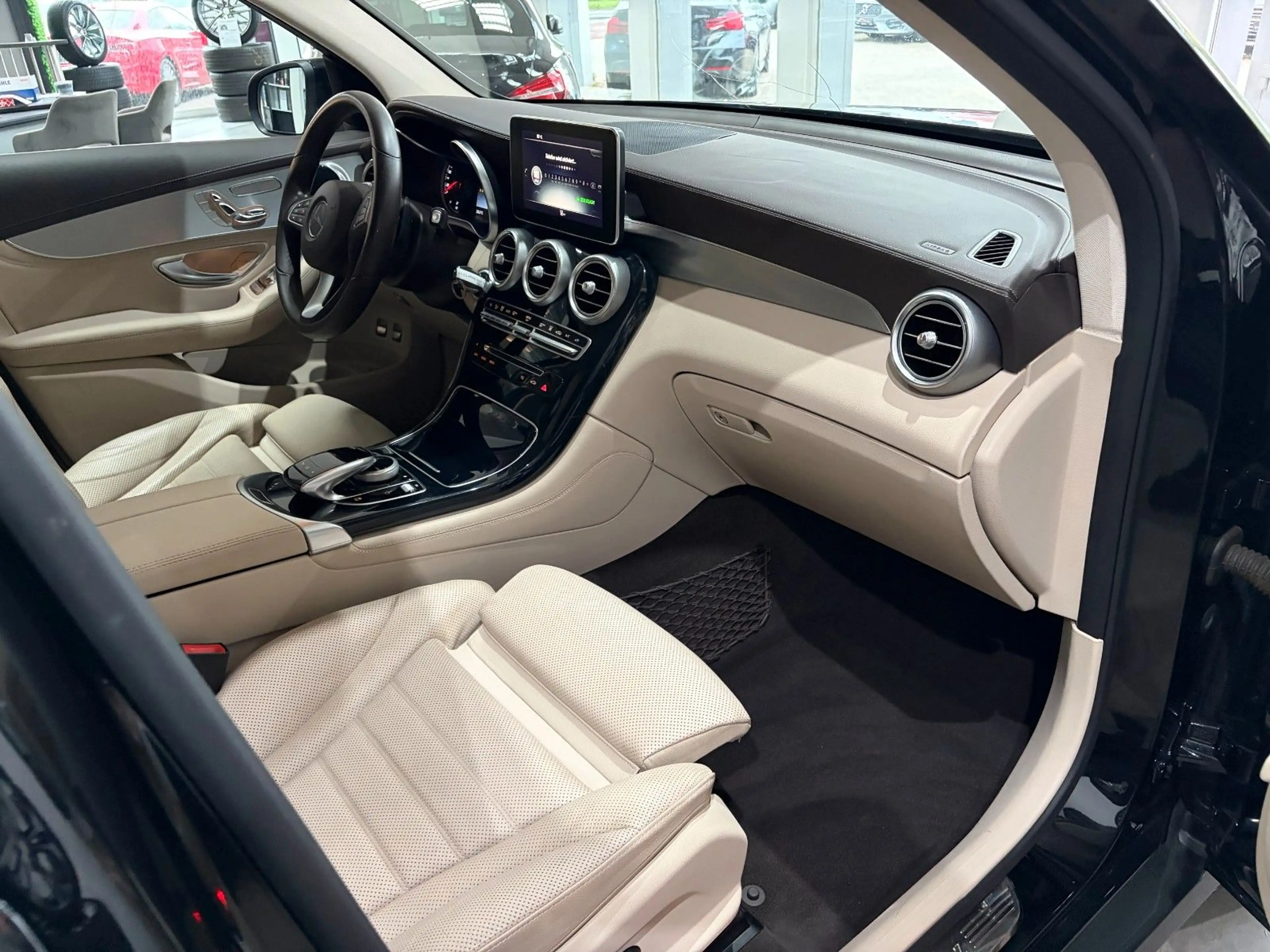 Mercedes-Benz GLC 250 Exclusive*AHK*Distro*Comand*ILS*Standhz* — photo 17