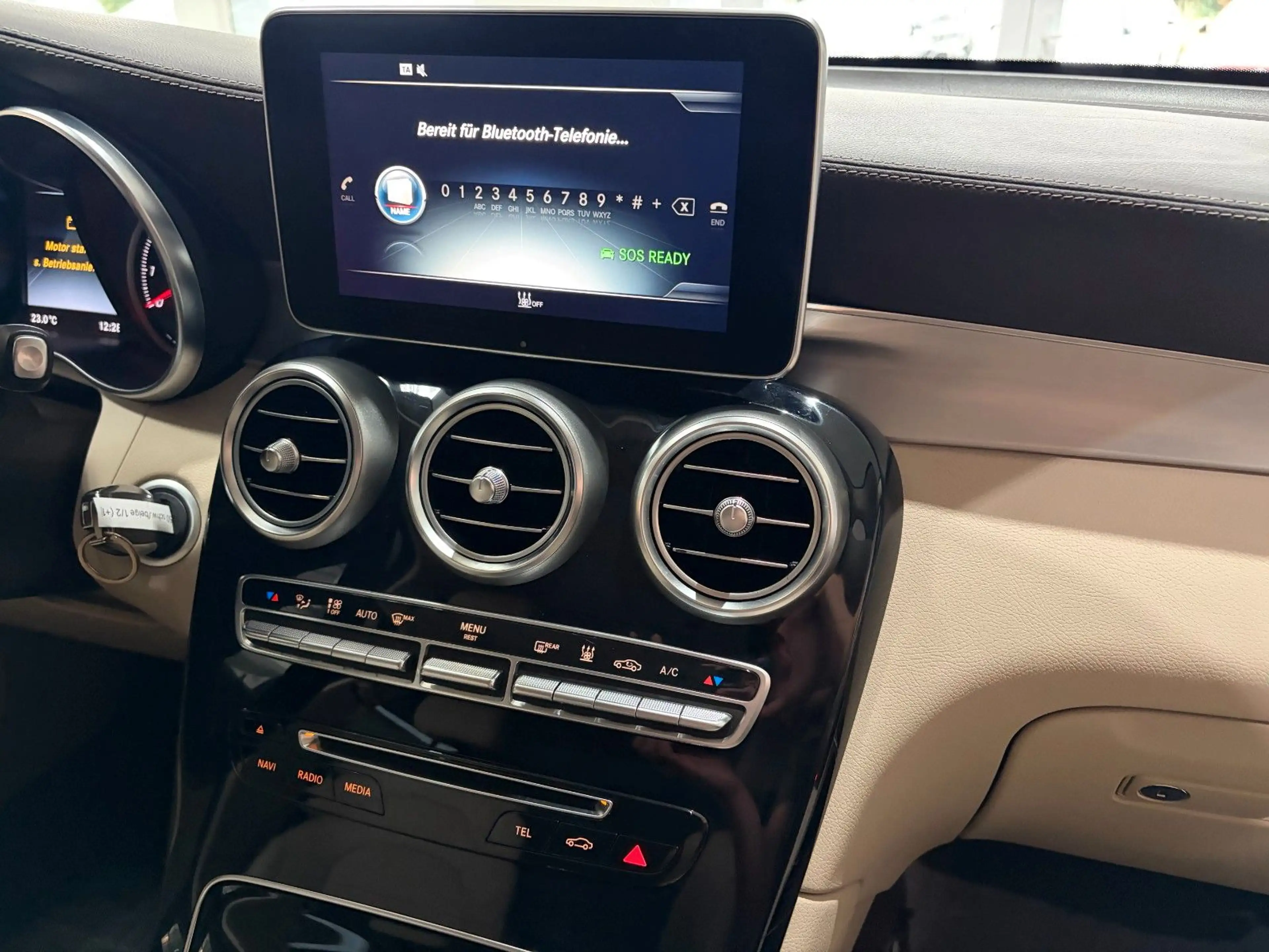 Mercedes-Benz GLC 250 Exclusive*AHK*Distro*Comand*ILS*Standhz* — photo 25
