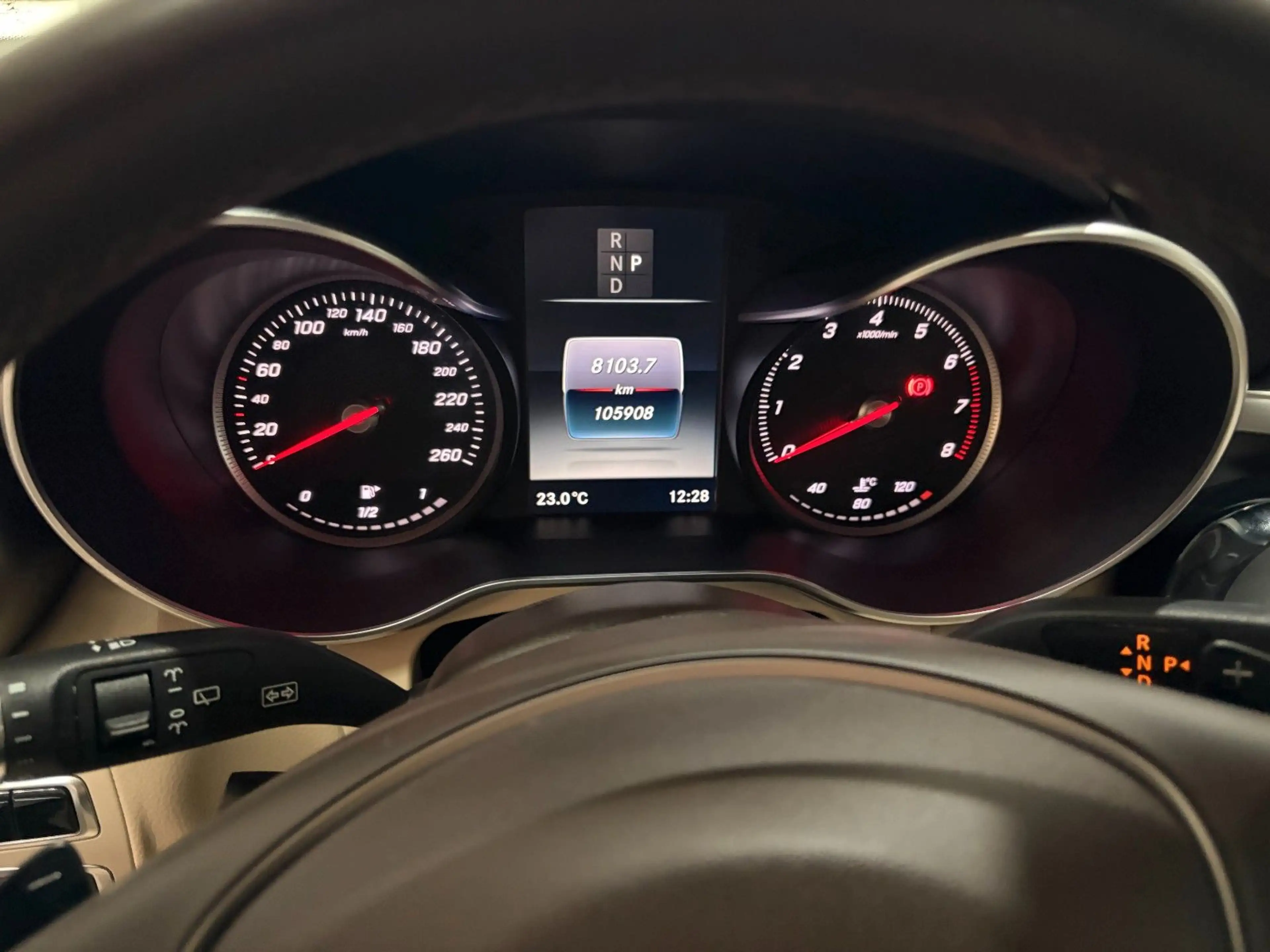 Mercedes-Benz GLC 250 Exclusive*AHK*Distro*Comand*ILS*Standhz* — photo 36