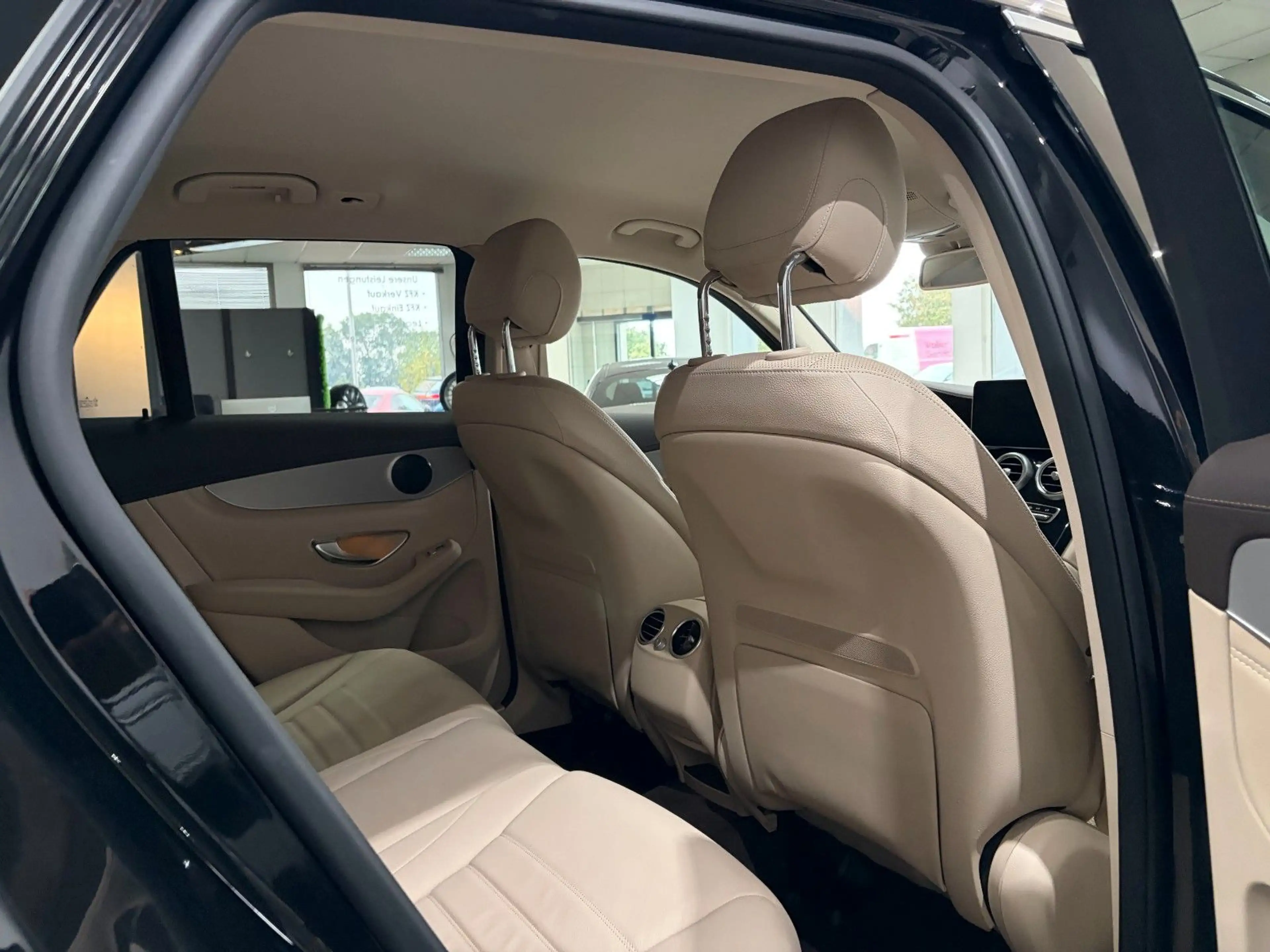 Mercedes-Benz GLC 250 Exclusive*AHK*Distro*Comand*ILS*Standhz* — photo 28