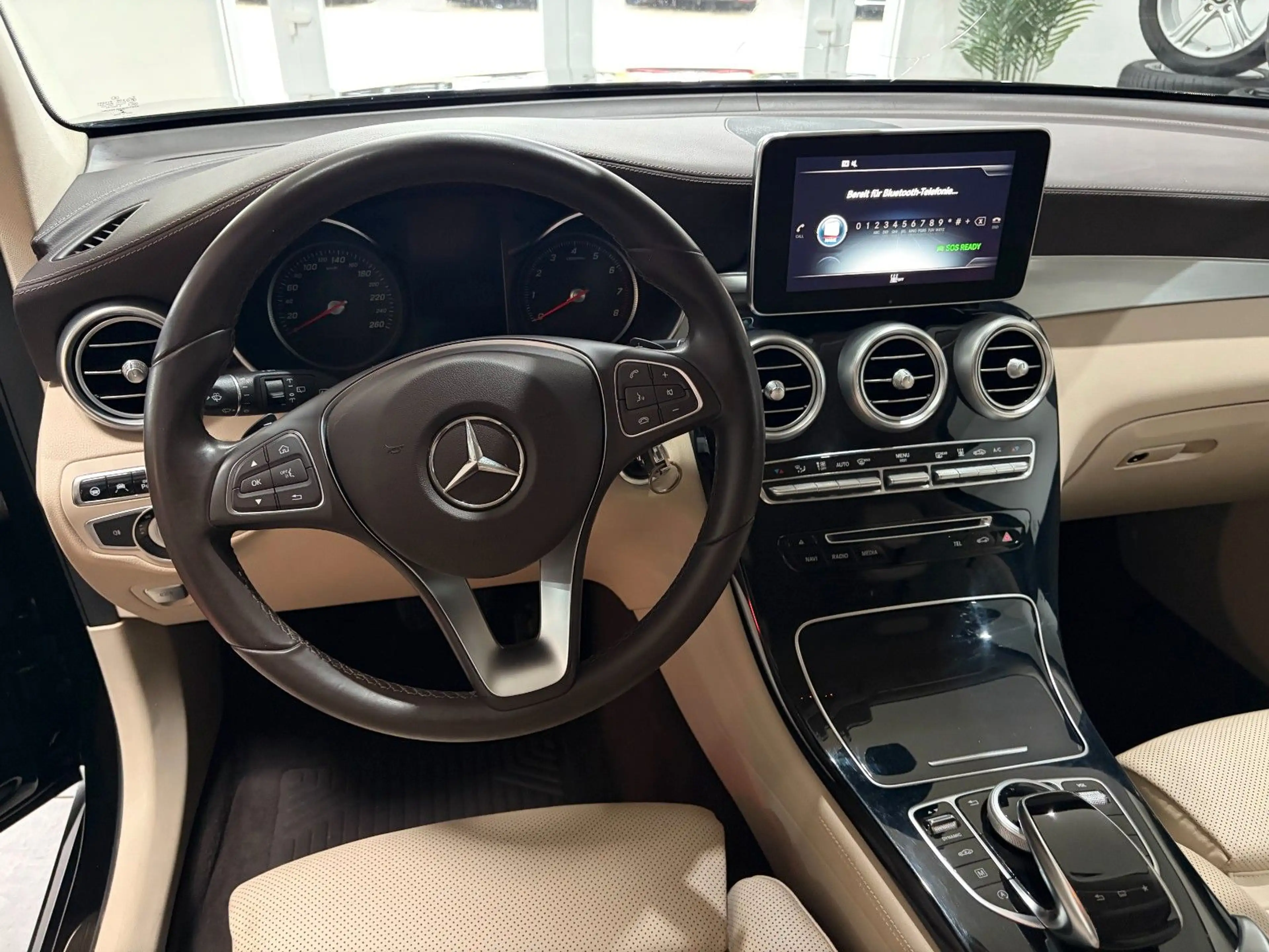 Mercedes-Benz GLC 250 Exclusive*AHK*Distro*Comand*ILS*Standhz* — photo 18
