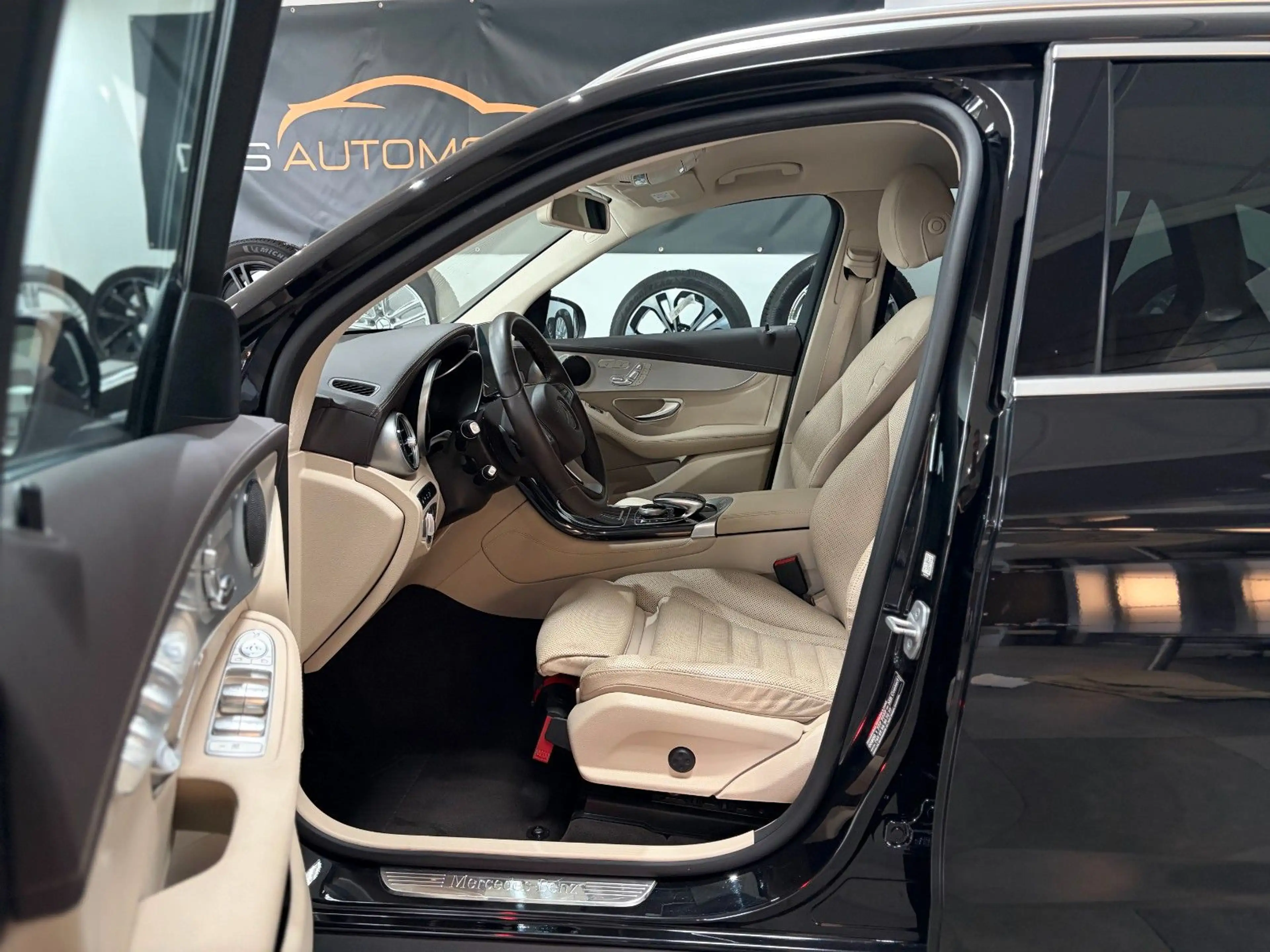Mercedes-Benz GLC 250 Exclusive*AHK*Distro*Comand*ILS*Standhz* — photo 16