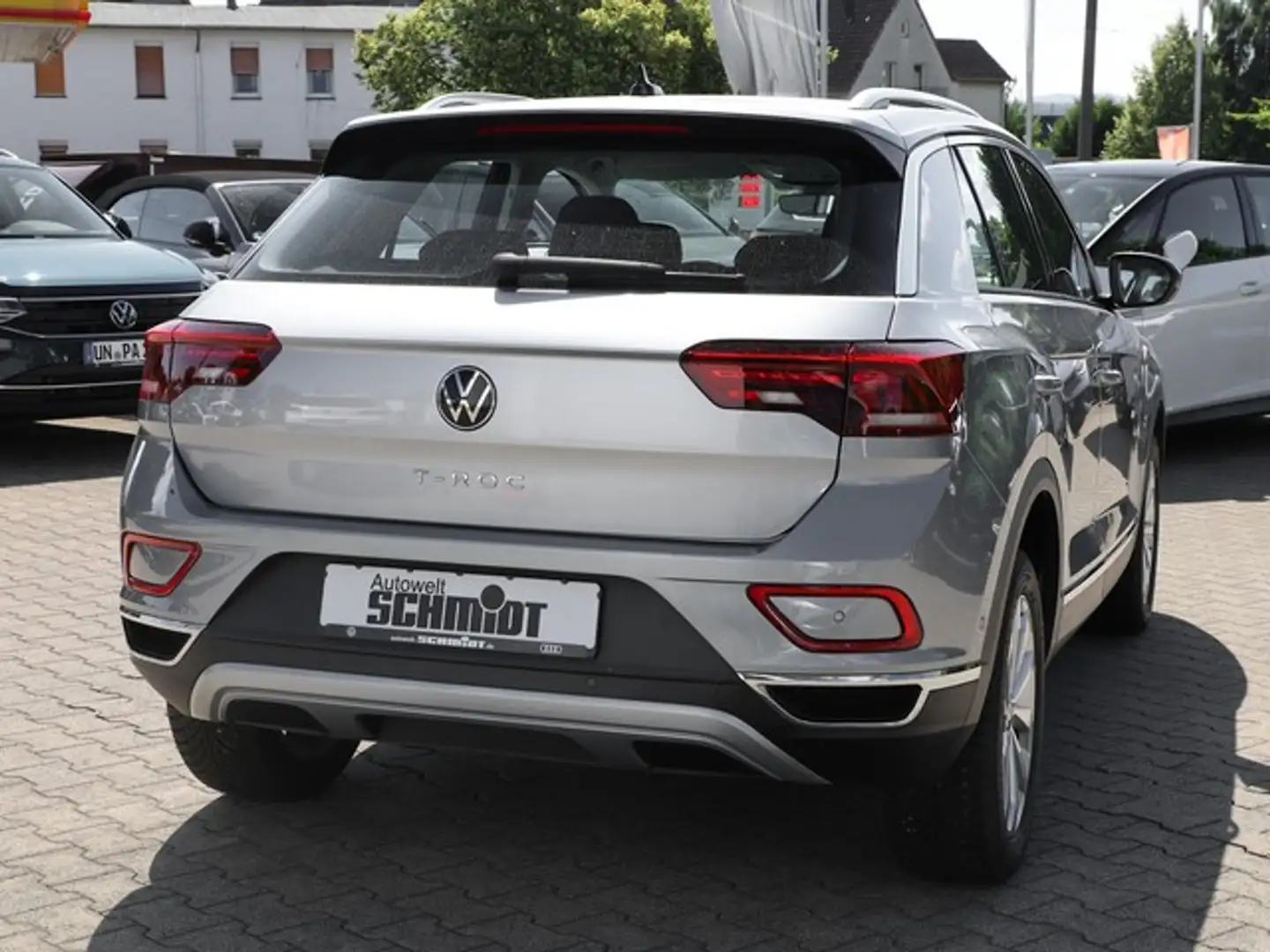 Volkswagen T-Roc 1.5TSi DSG Style Standheiz. ACC SideAssist Navi... Zilver - 2