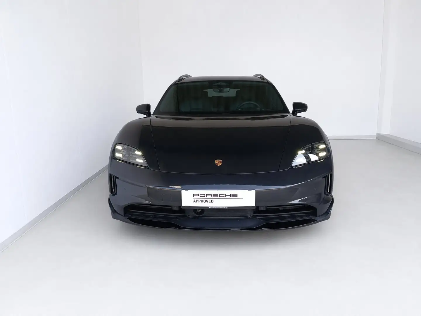 Porsche Taycan 4S Cross Turismo Grau - 2