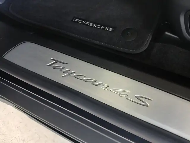 Porsche Taycan 4S Cross Turismo Ansicht 25