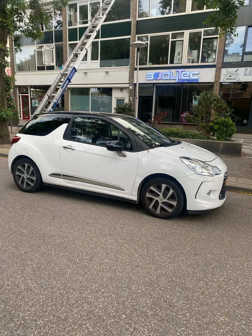 Citroen DS3 1.2 VTi So Chic Wit - 2