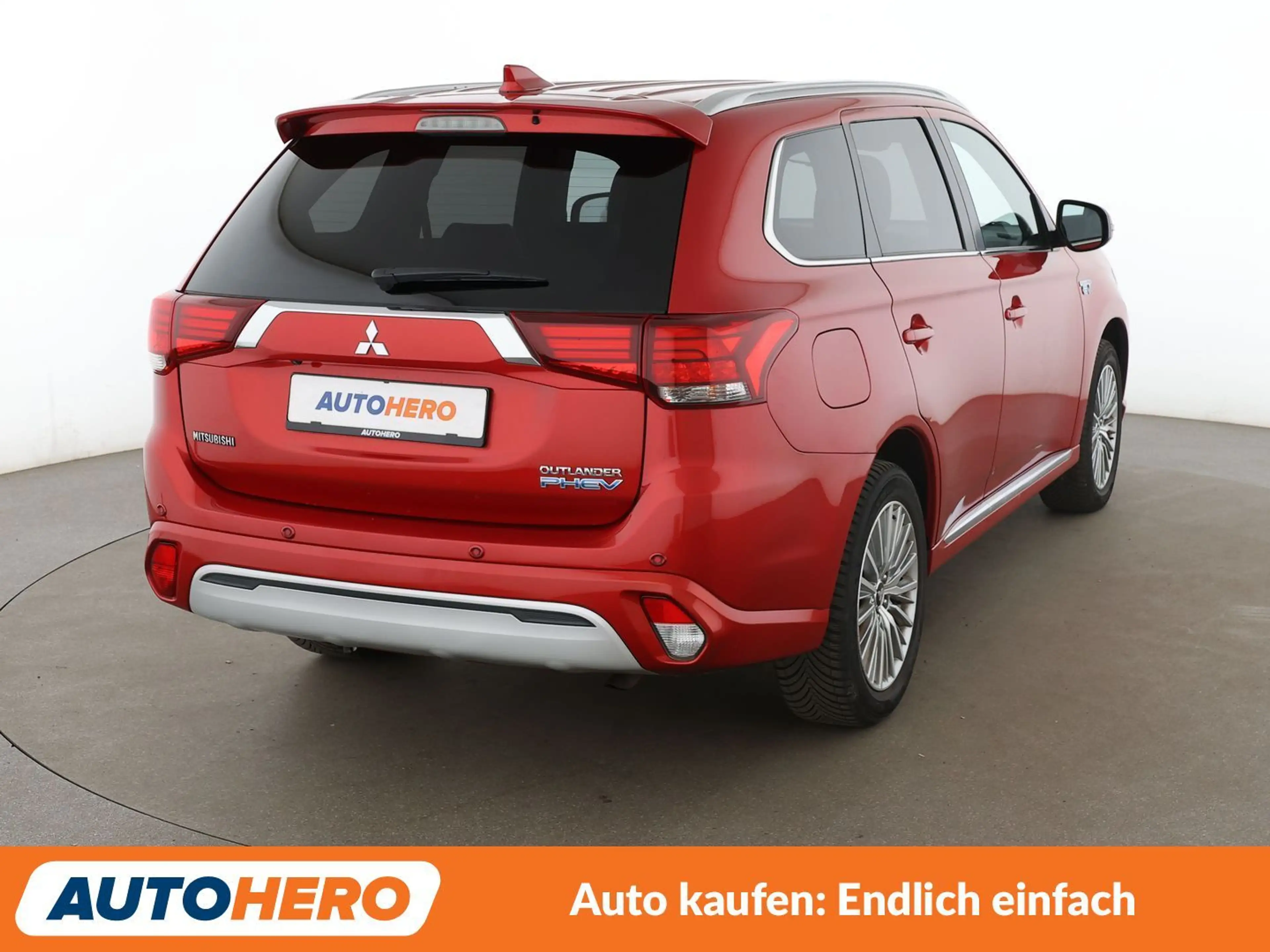 Mitsubishi Outlander 2.4 PHEV Top 4WD — photo 6