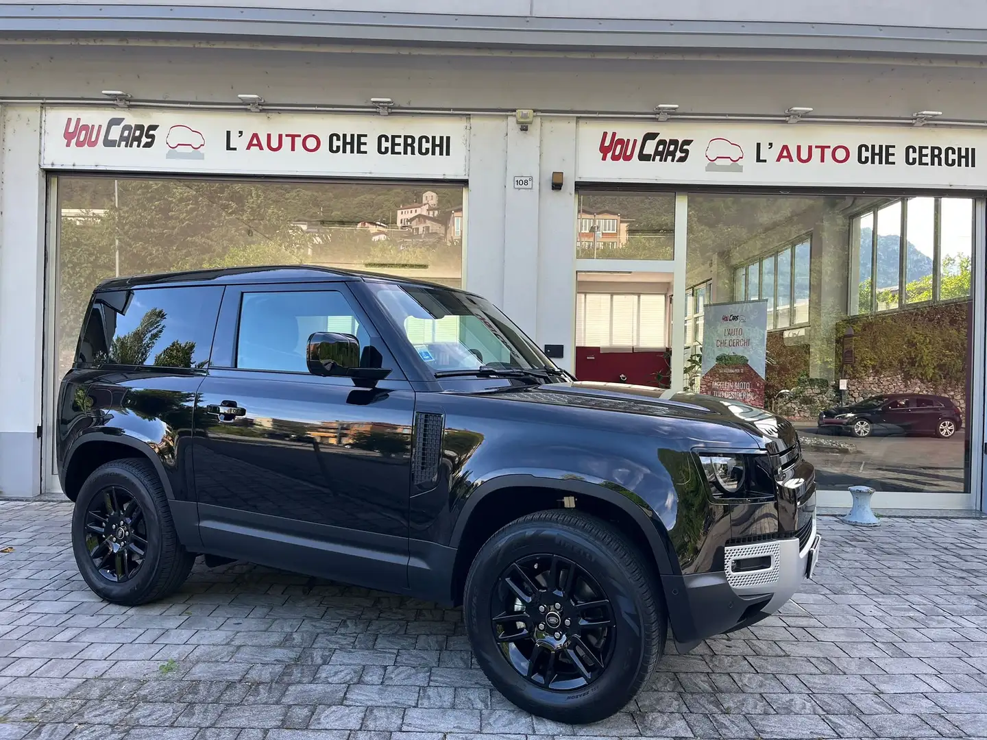 Land Rover Defender 90 3.0d i6 mhev S awd 200cv auto Sospensioni Noir - 1