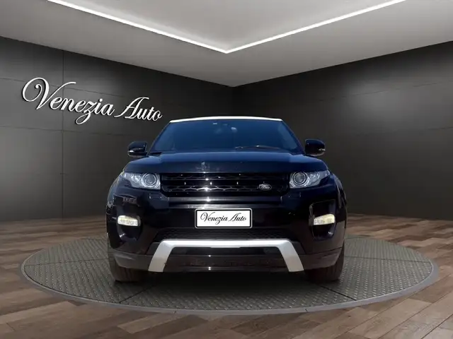 Land Rover Range Rover Evoque view 2