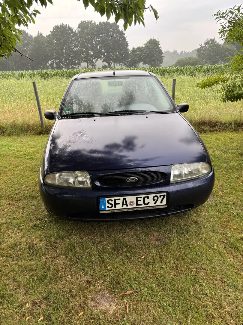Ford Fiesta Courier - 1