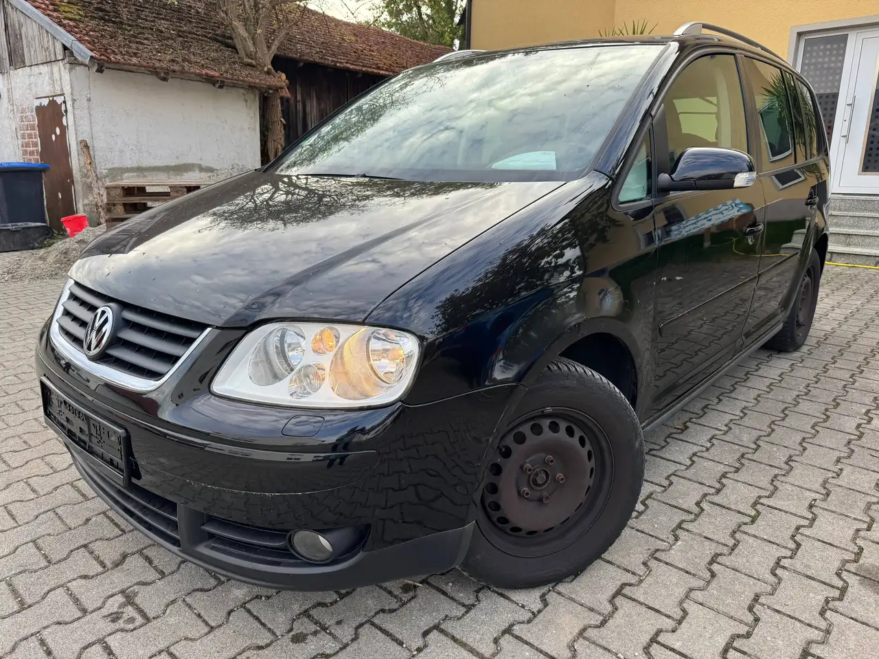 2006 Volkswagen Touran 1.6 FSI Highline*1.HAND*KLIMA*8FACH*, photograph 2