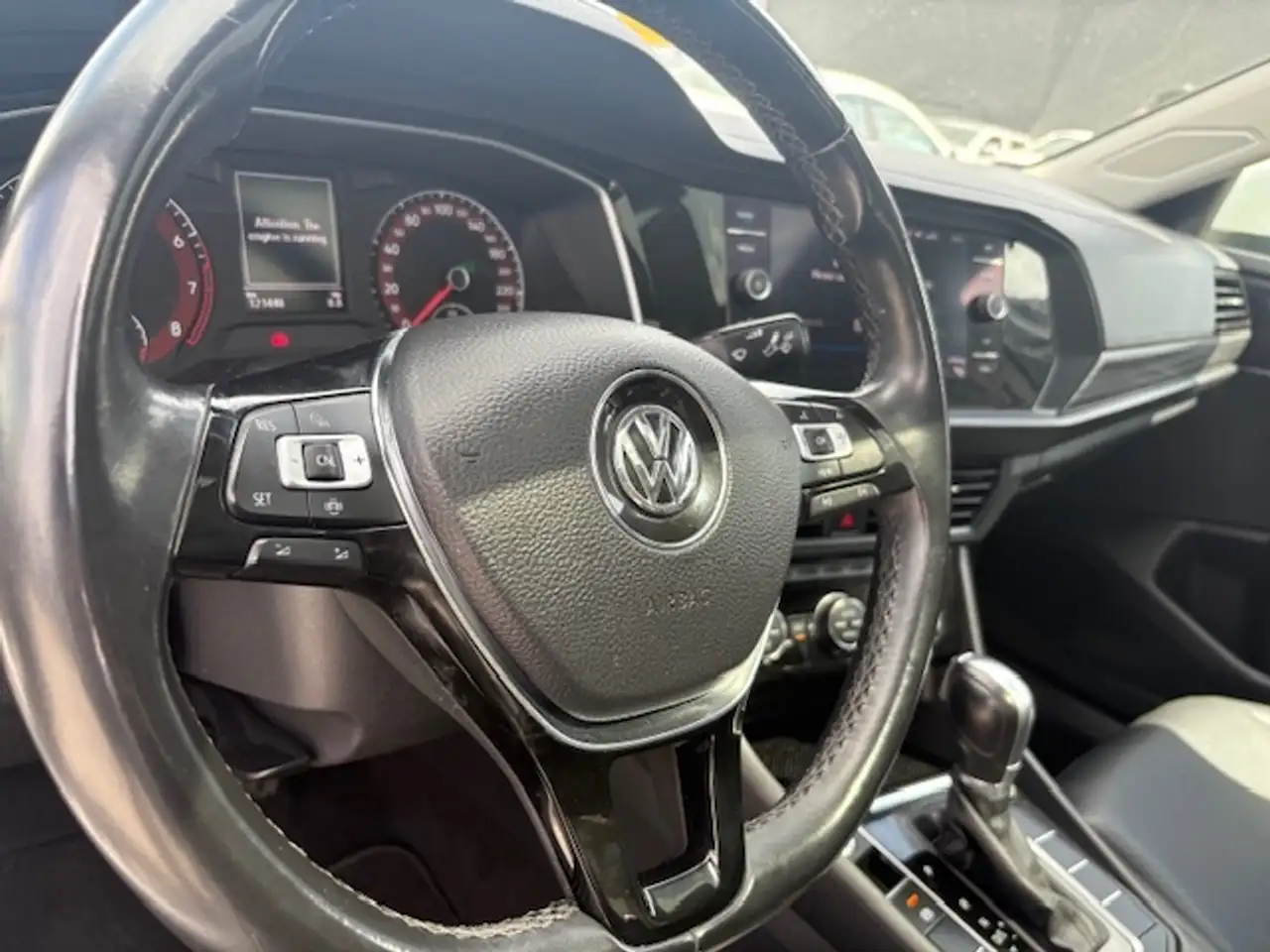 Volkswagen Jetta снимка Volkswagen Jetta