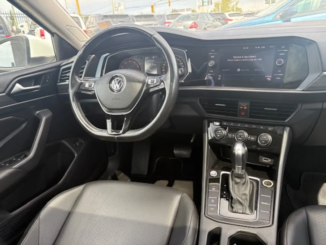 Volkswagen Jetta снимка Volkswagen Jetta