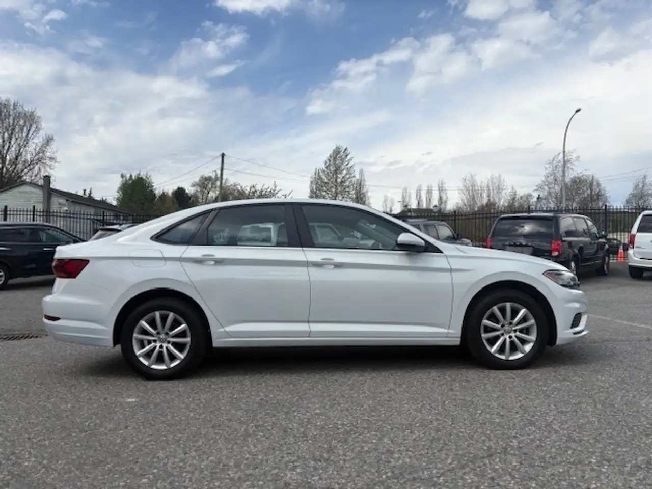 Volkswagen Jetta снимка Volkswagen Jetta