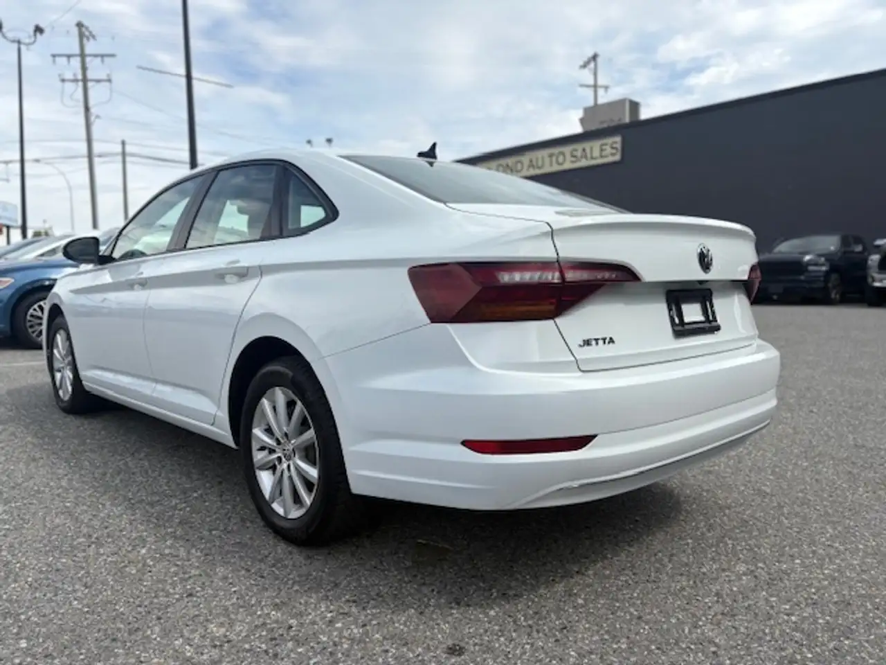 Volkswagen Jetta снимка Volkswagen Jetta