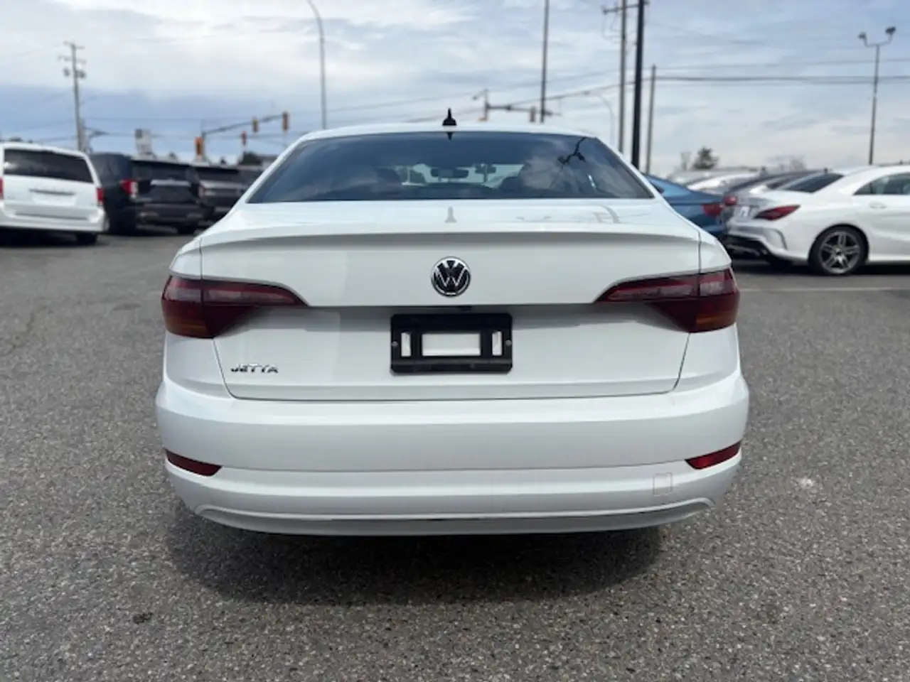 Volkswagen Jetta снимка Volkswagen Jetta