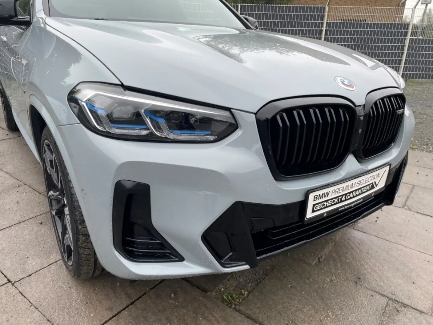 BMW X4 d Glasd.Standh. Head-Up Laserl.Park Plus! Grau - 2