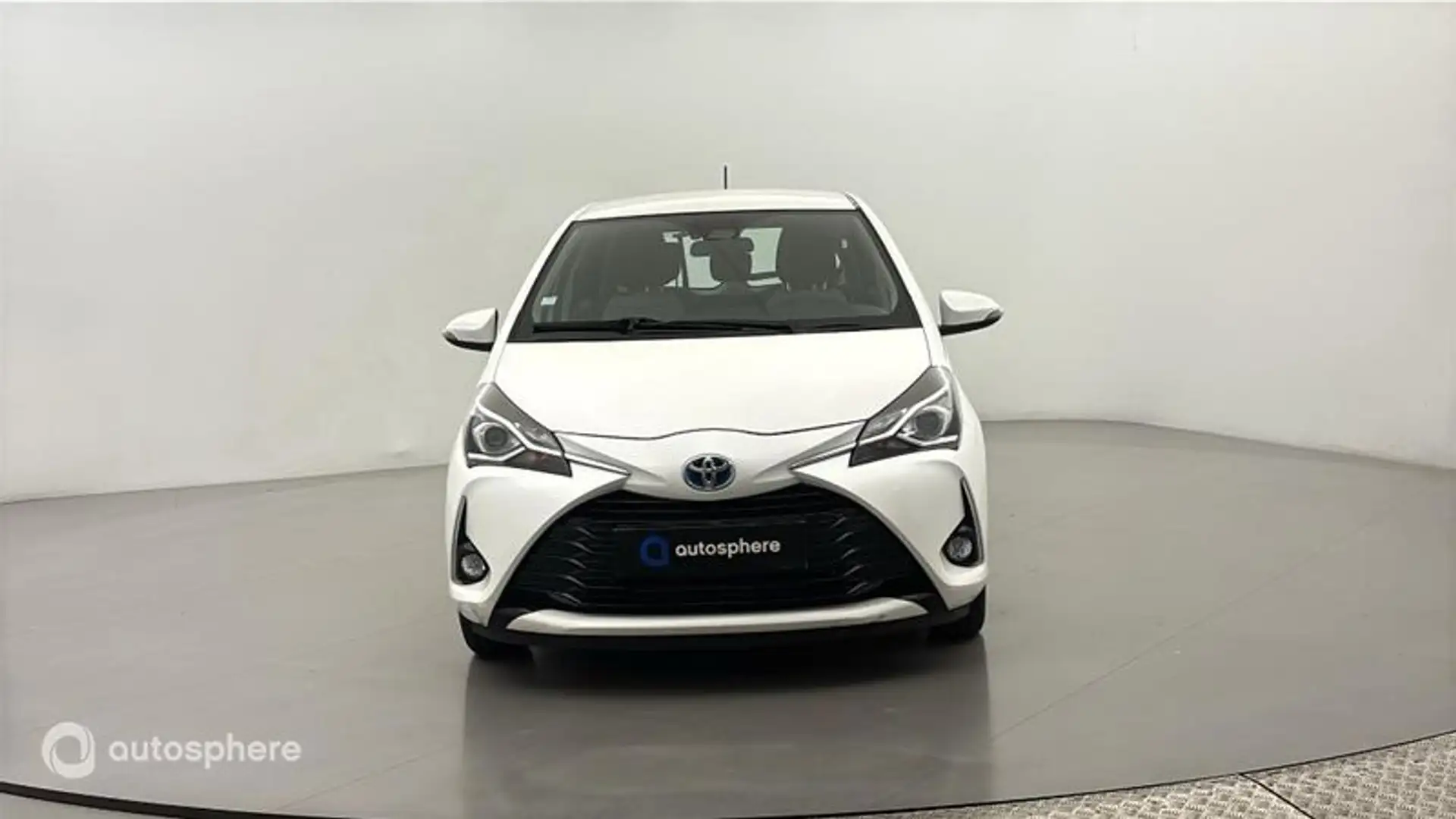 Toyota Yaris 100h Dynamic 5p RC19 - 2