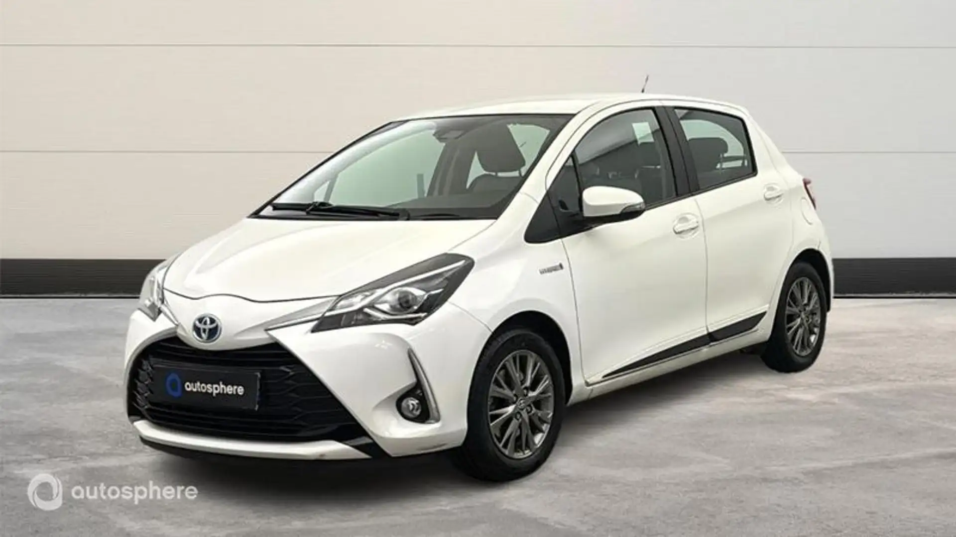 Toyota Yaris 100h Dynamic 5p RC19 - 1