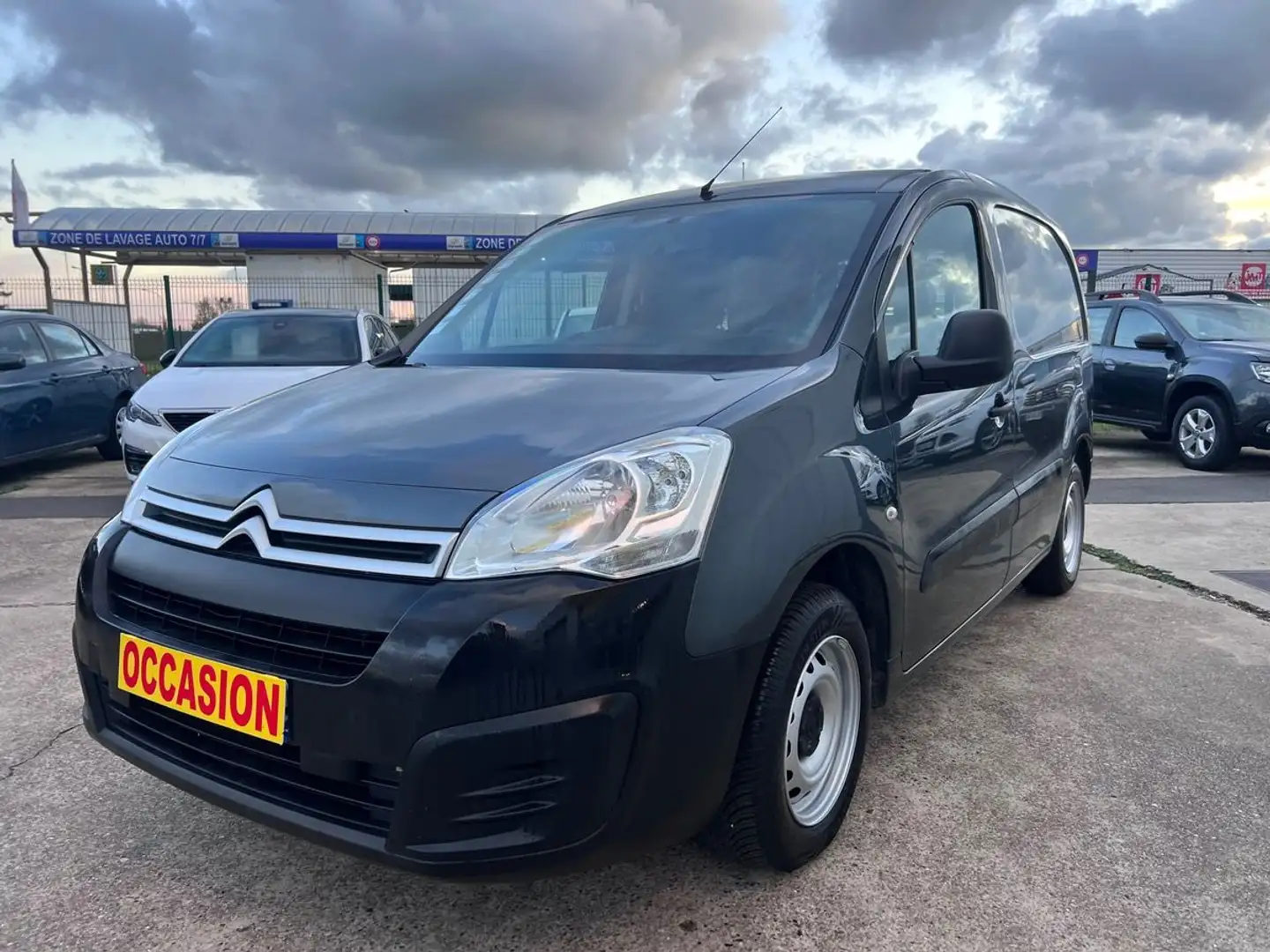 Citroen Berlingo 1,6 HDI 100CH / PAS DE TVA Gris - 1