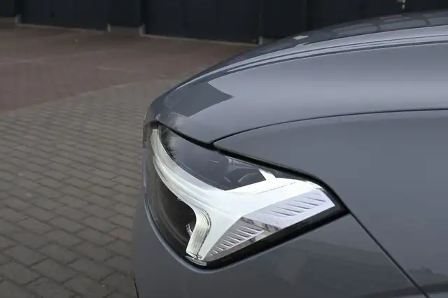 Volvo XC60 view 13