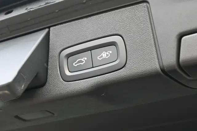 Volvo XC60 view 15