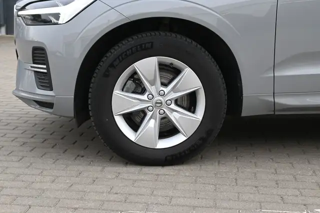 Volvo XC60 view 2