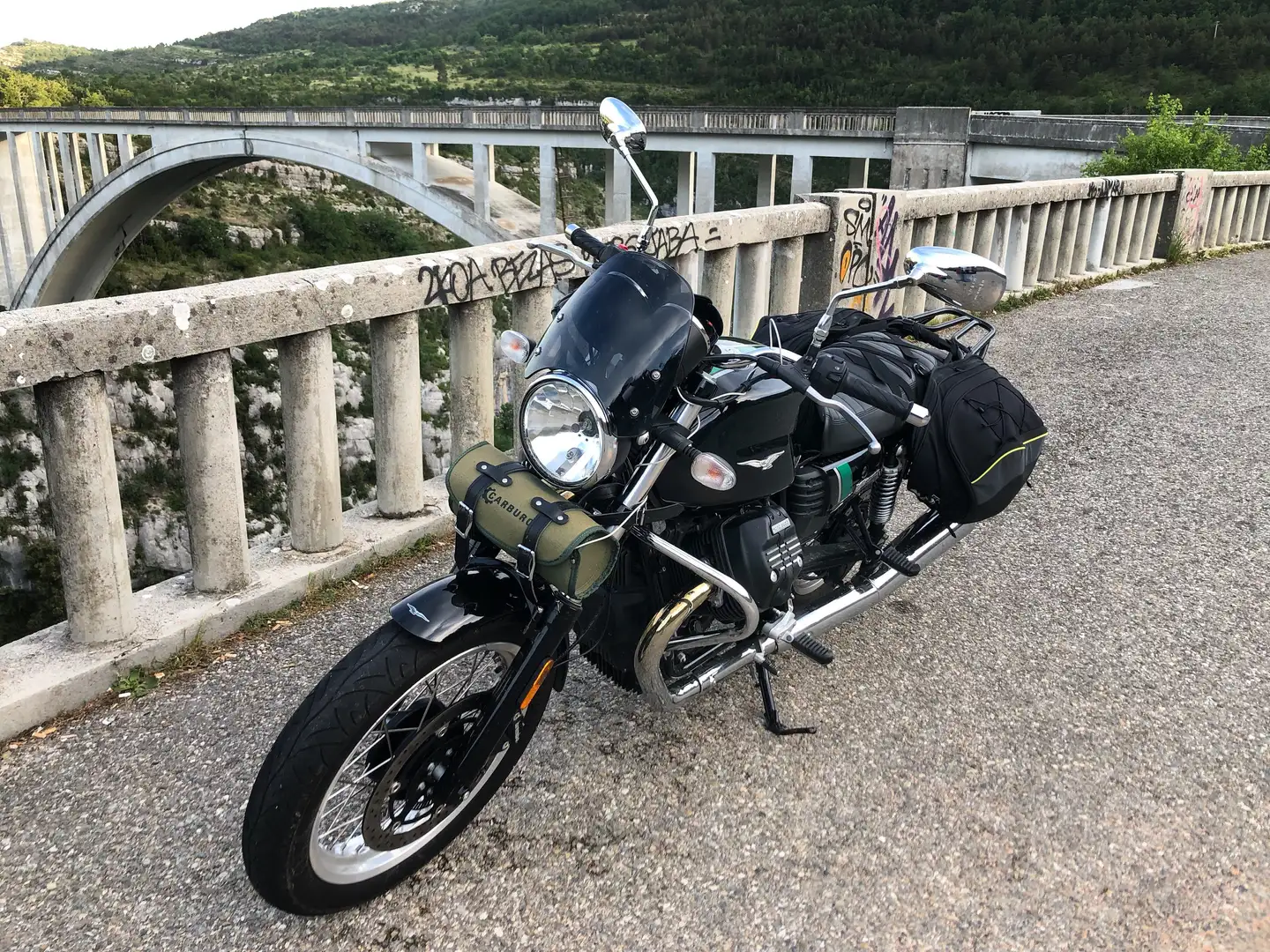 Moto Guzzi V 7 iii Special Verde - 2