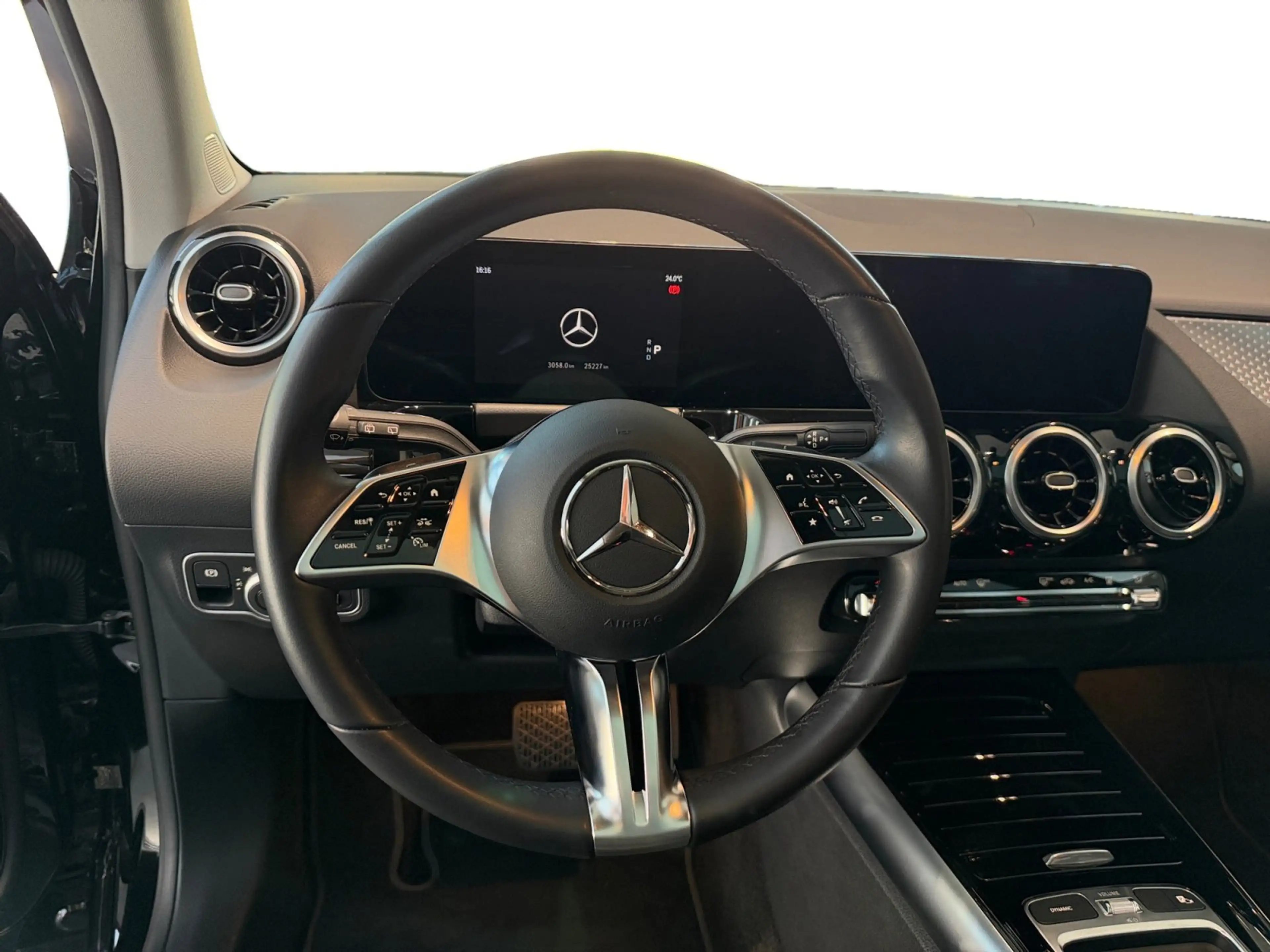 Mercedes-Benz GLA 250 e Progressive AHK/Pano/RFK/LED/Totwi/18" — photo 11