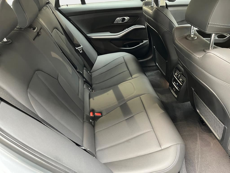BMW 318 — photo 14