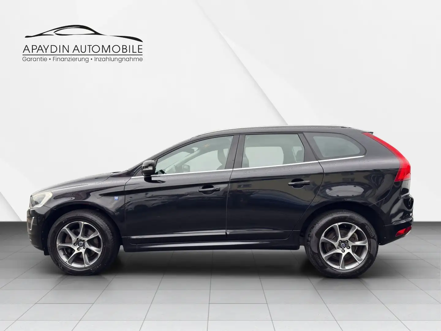 Volvo XC60 Ocean Race 2WD 2.0 D4 LEDER/XENON/NAVI/RFK/AHK/1HD Czarny - 2