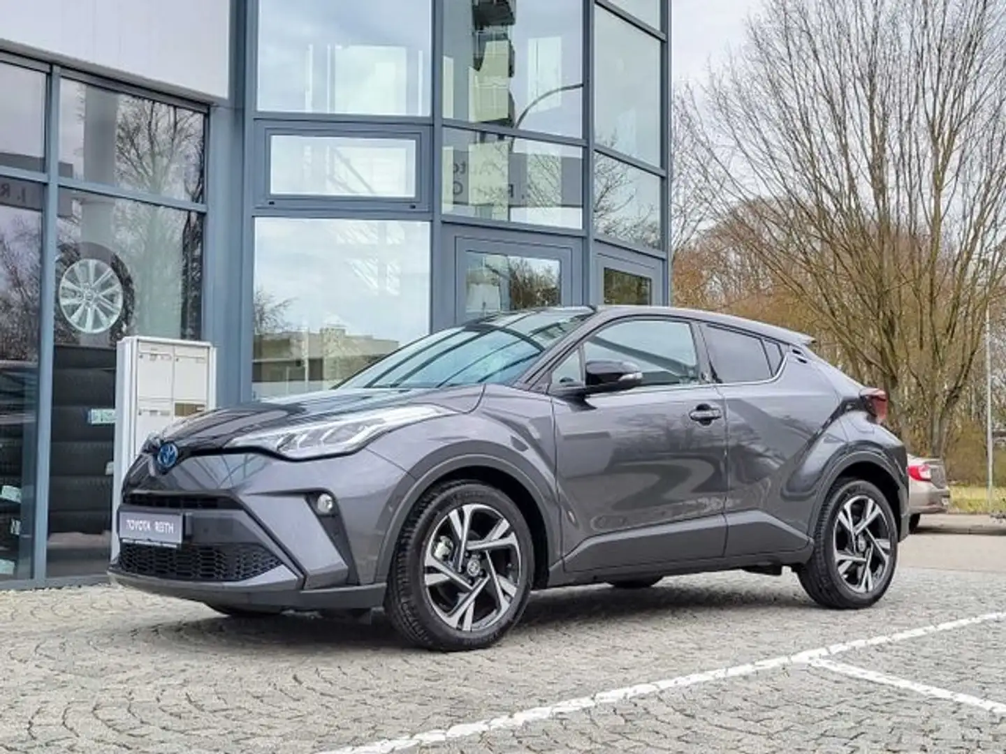 Toyota C-HR Hybrid Team Deutschland Navi LED ACC Apple CarPlay Grau - 2