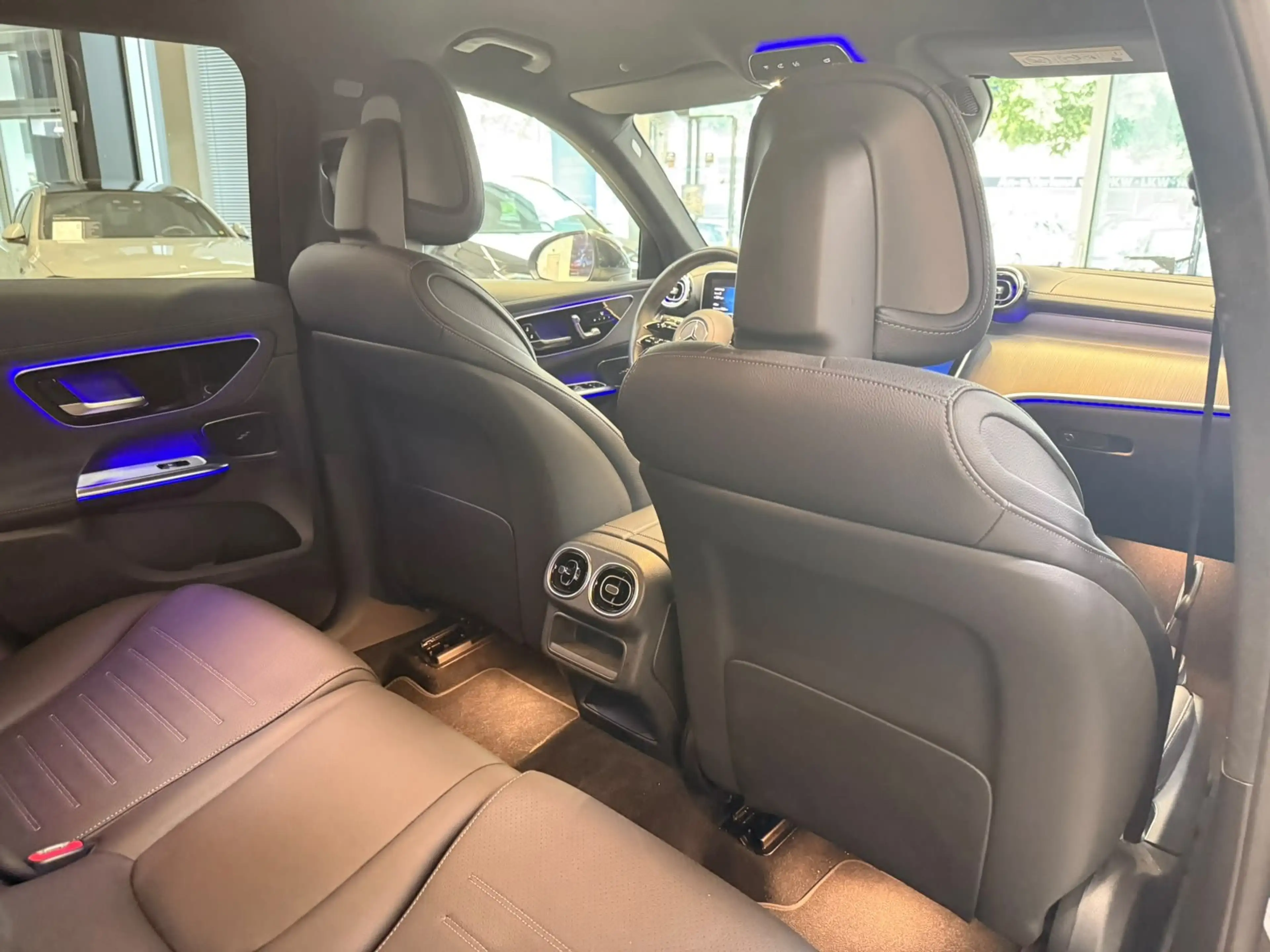Mercedes-Benz GLC 300 de 4M AMG+DISTR+AHK+MEMORY+360°+DIGITAL — photo 14